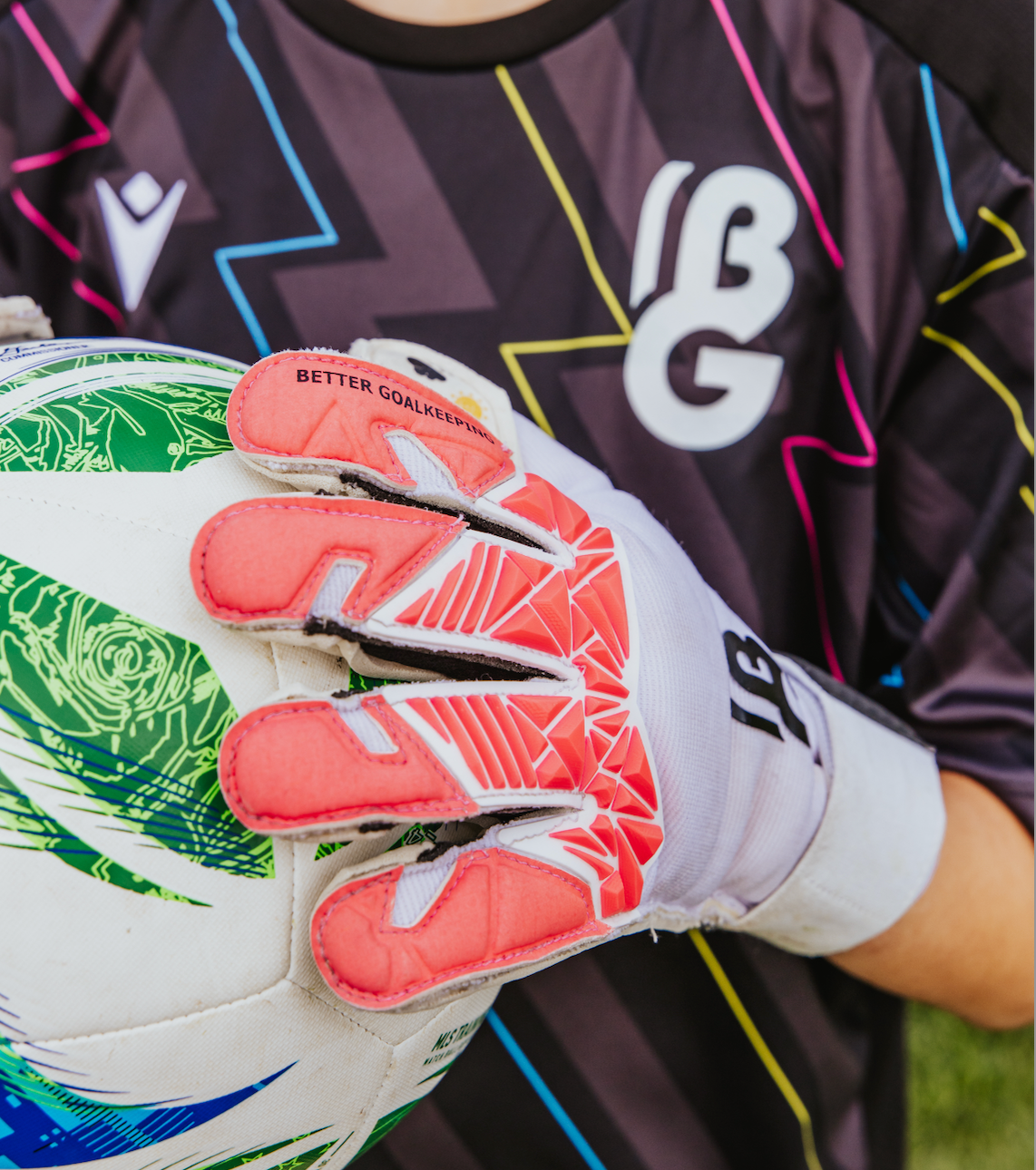 BG- Rolled Fingertip White/Pink